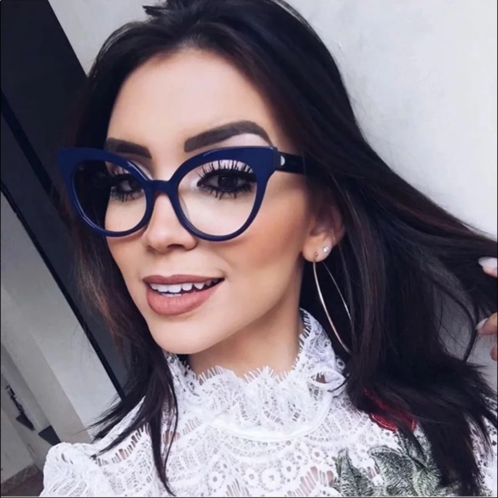 COPY - Women’s cat eye fashionable glasses.